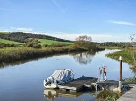 Riverside Holiday Park