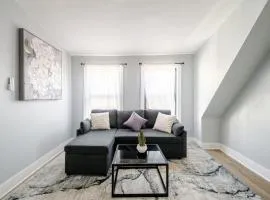 Lrg 2 Bedroom apart in BlackRock