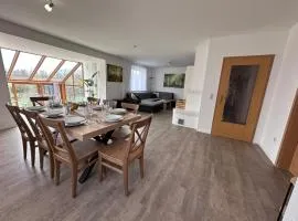 Haus Ostseesprung - Fewo Sarah Hochparterre gratis WLAN, Parkplatz und gem Garten