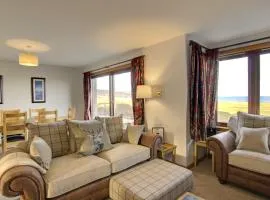 2 Links View, Brora