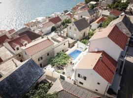 Villa Kala by Kompas Villas，位于波维尔亚的酒店