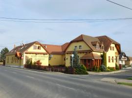 Berki Vendéglő és Hotel，位于克尔门德的酒店