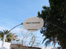 Camere Dieci Maggio，位于蓬扎的酒店