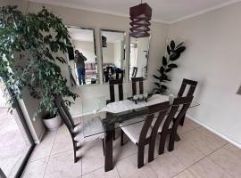 Hermosa Casa en Colina，位于Colina的酒店