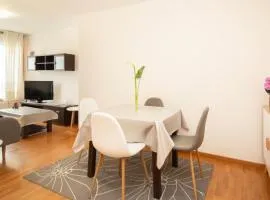 AG Piso Xazmíns Carballo