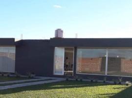 Hermosa Casa Alquiler Temporario，位于科连特斯的酒店