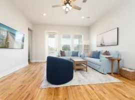 Be a Nomad - Newly renovated 4 blocks to beach