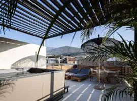 Pappous & Giagia Central Suites, By IdealStay Experience