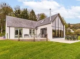 Holiday Home Balbeg Cottage by Interhome