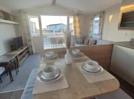 Jan' Sea View Getaway
