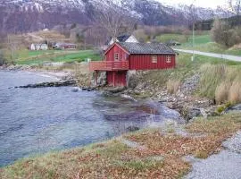 Holiday Home Eresfjord Øverås Iv