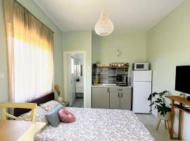 SERENITY，位于Beʼer Ora的酒店