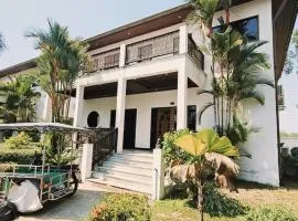 BIG VILLA 4 at CET RESORT Rayong Padelcenter