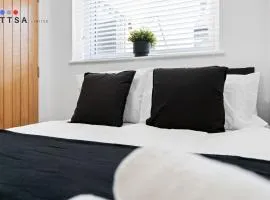 Bright Studio with En-suite & Kitchenette B2 - Norwood Junction