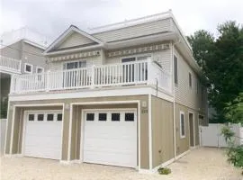 Single Family Ship Bottom Wifi Beach Badges Decks Air Conditioning Granite Countertops Recently Renovate Single Family House In Ship Bottom