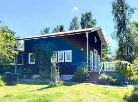 Seaside Cottage with Patio and Grill