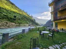 Bono Riverside Apartments