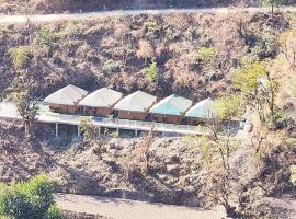 Palki Camps and Resorts，位于Kailāna的酒店