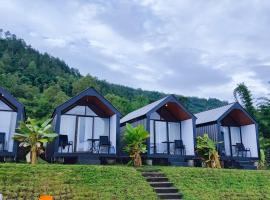 Royal Indah Glamping Kintamani，位于金塔马尼的山林小屋