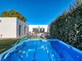 "L'Atrium"-Villa de standing -Piscine-Spa-Salle de jeux
