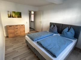 Zentrales 4-Zimmer Appartment，位于伊尔梅瑙的酒店