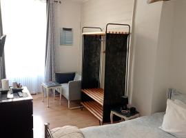 Maison Lapeyriere，位于Le Dorat的酒店