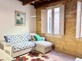 Elegant & Rustic Apartment - Piazza Castello