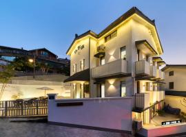 Journey to the East Guesthouse，位于杭州的酒店