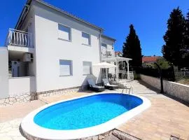 Cozy Apartment Rosmarin with private Pool