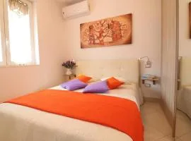 Casa Francesca Otranto Modern 3 Guest Flat with AC & WiFi