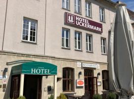 Hotel Uckermark，位于普伦茨劳的酒店