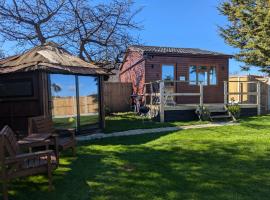 Love Nest，位于迪尔的海滩酒店