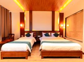 Galaxy Garden Resort，位于Nārāyangarh的带按摩浴缸的酒店