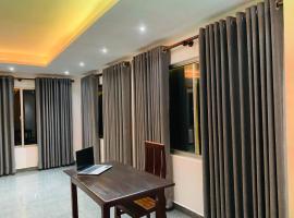 Hotel Nimthera，位于Kuruwita的酒店