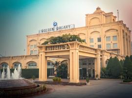 Golden galaxy hotels and resorts pvt ltd，位于Pīrthala的酒店