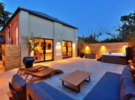 Finest Retreats - Wesleyan House