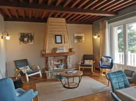 Le Temps des Cerises，位于Saint-Georges-en-Couzan的酒店