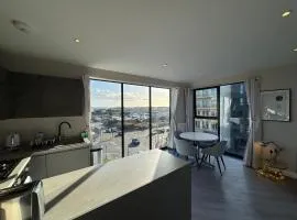 Penthouse - Harbour Views