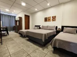 Villa Bilac - Amplos Studios 2km da Vila Germânica