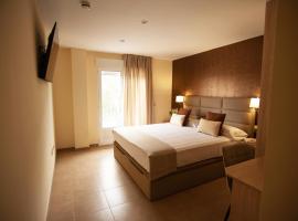 Agora Hostal，位于Novelé的酒店