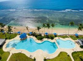 Cozy Beach Condo Great Views，位于瓜亚卡内斯的酒店