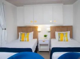 Optimum Stay Self Catering Accommodation - Twin Room 2 Single Beds
