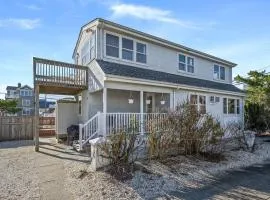 Pet Friendly! Ocean Block, Single Family, 3 Decks, Wifi, Washer Dryer, Ocean Block, Single Family, 3 Decks, Wifi, Washer Dryer,ocean Side Single,