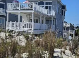 Single Family Ocean Front Wifi Washer & Dryer Rooftop Deck Master Suite With Fireplace Large Brant Beach Ocean Front Home Withmagnificent Views