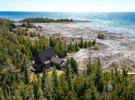 Lands End Private Tobermory Waterfront Escape，位于托伯莫里的酒店