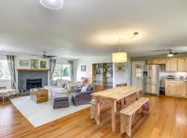 River Access and Gorgeous Views Pisgah Forest Home!