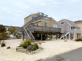 Bay Block Wifi Deck Outdoor Shower Beach Badges Bay Views Bay Side Raised Ranch With Bay Views In Peahala Park 14019