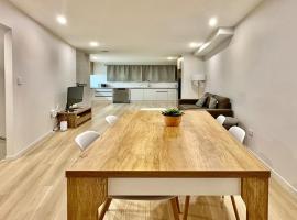 Modern Brand New Luxury Retreat in Papatoetoe，位于奥克兰的酒店