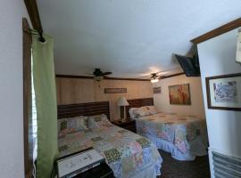 Squaw Valley Motel Room 7，位于Dunlap的酒店