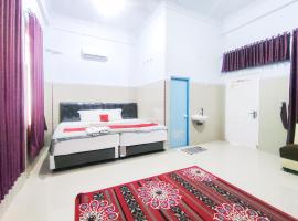 RedDoorz at Bangkalan，位于Mertajasa的酒店